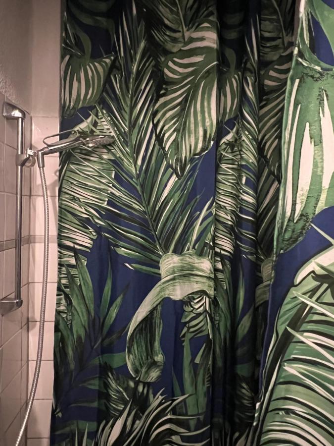 Private Schlafzimmer Mit Wc Dusche Mönchengladbach Exteriör bild